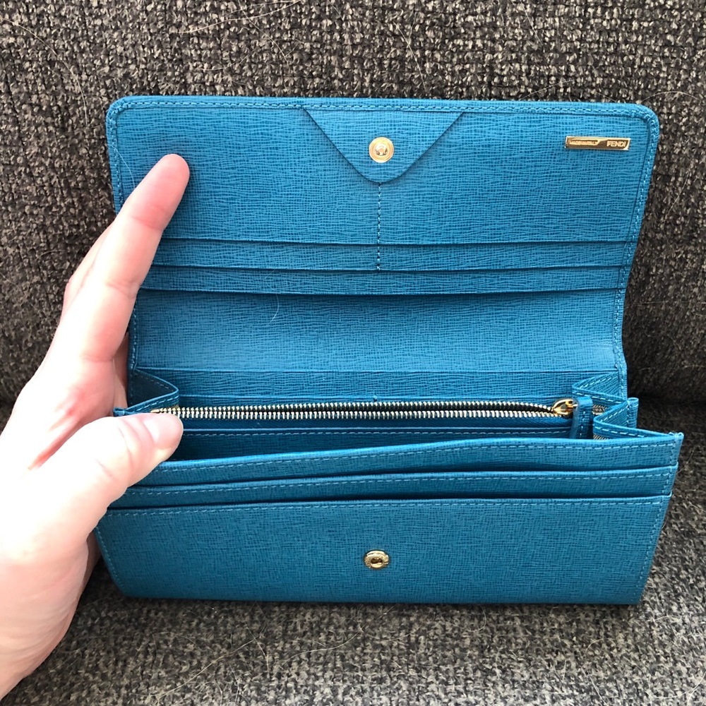 Fendi wallet (never used!!)